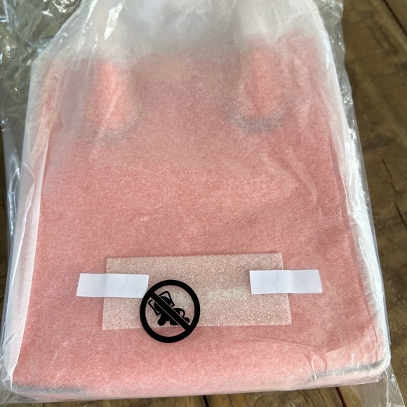 NWT Michael Kors Mercer leather crossbody - Picture 3 of 6